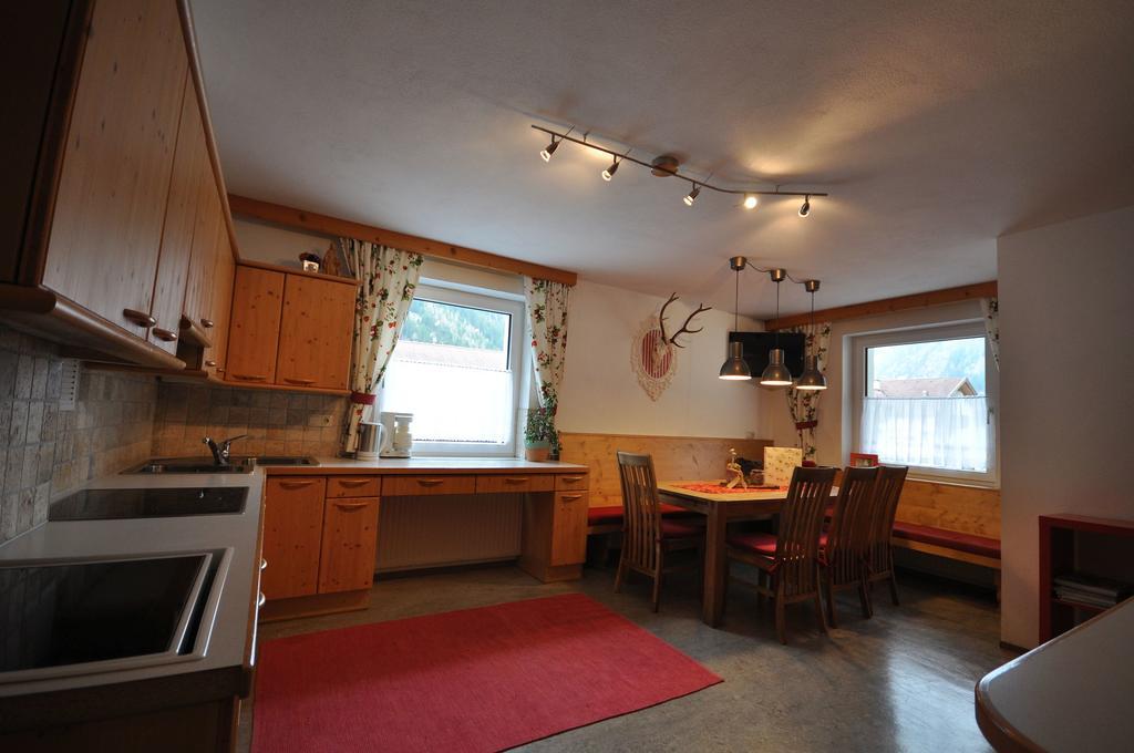 Haus Alpenglueck Apartment Kaunertal Luaran gambar