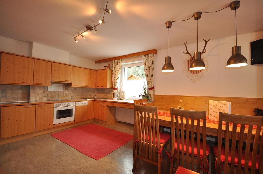 Haus Alpenglueck Apartment Kaunertal Luaran gambar