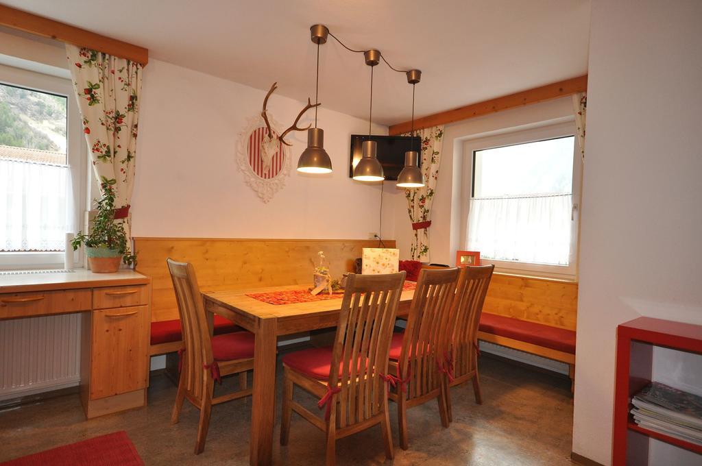 Haus Alpenglueck Apartment Kaunertal Luaran gambar